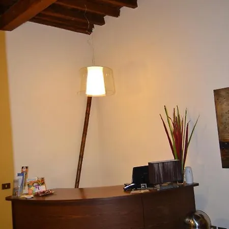 ホテル Pitti Living