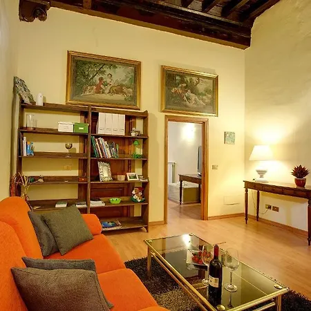 Pitti Living 2* Florencia